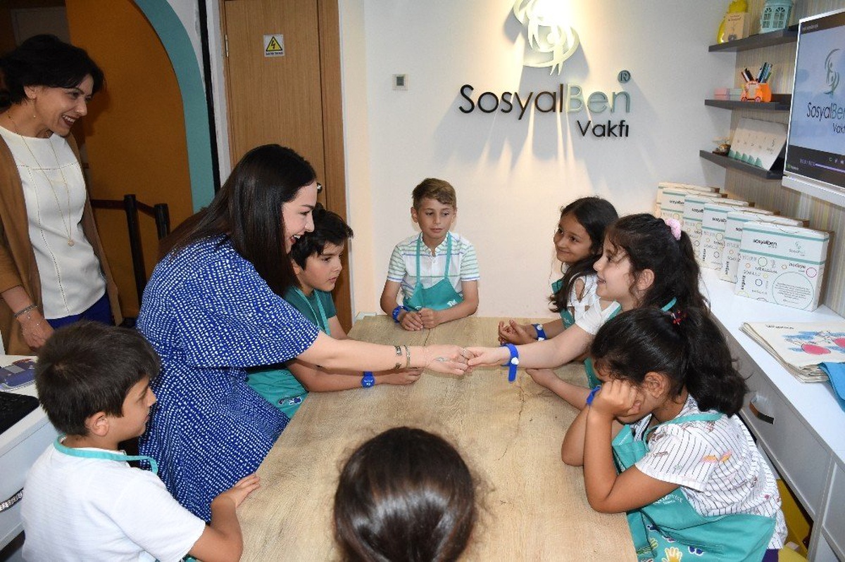 KidZania çocuklarından Erzincan\'daki arkadaşlarına karne hediyesi