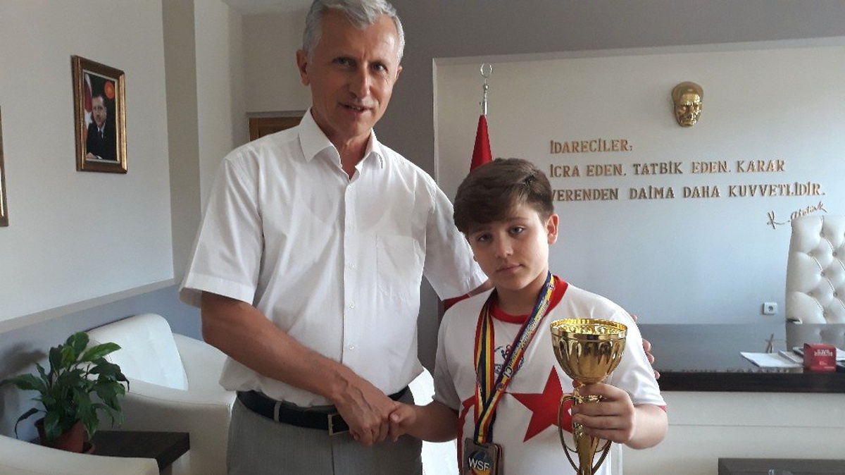 Madalya avcısı minik Kaan, iki madalya ve 1 kupa kazandı