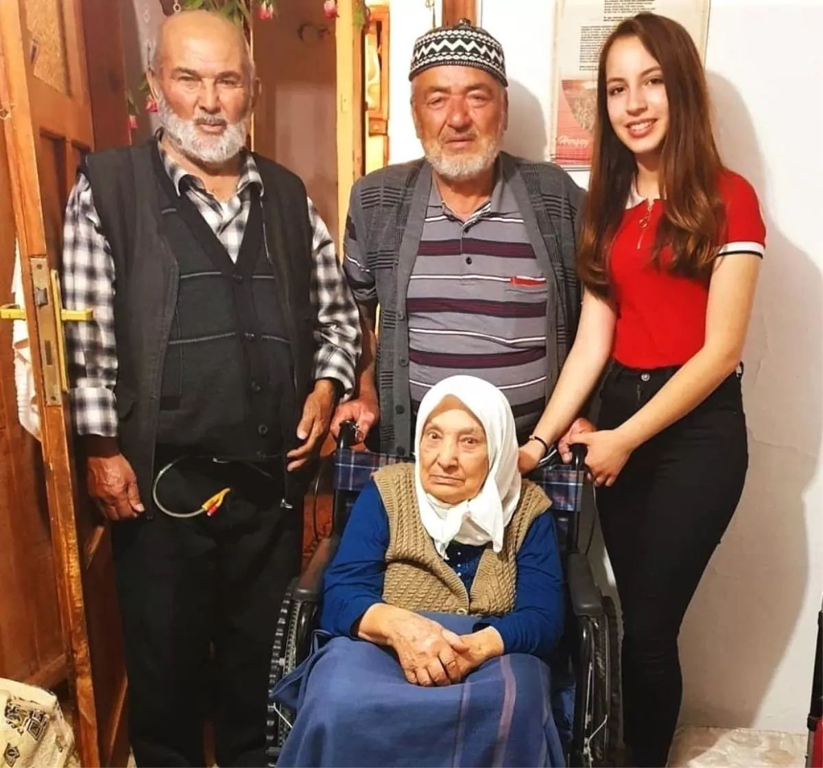 Mavi kapaklar 79 yaşındaki Nazlı teyzenin umudu oldu