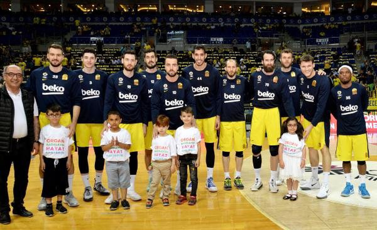 Nakille hayata tutunan çocuklar basketbolun yıldızlarıyla buluştu