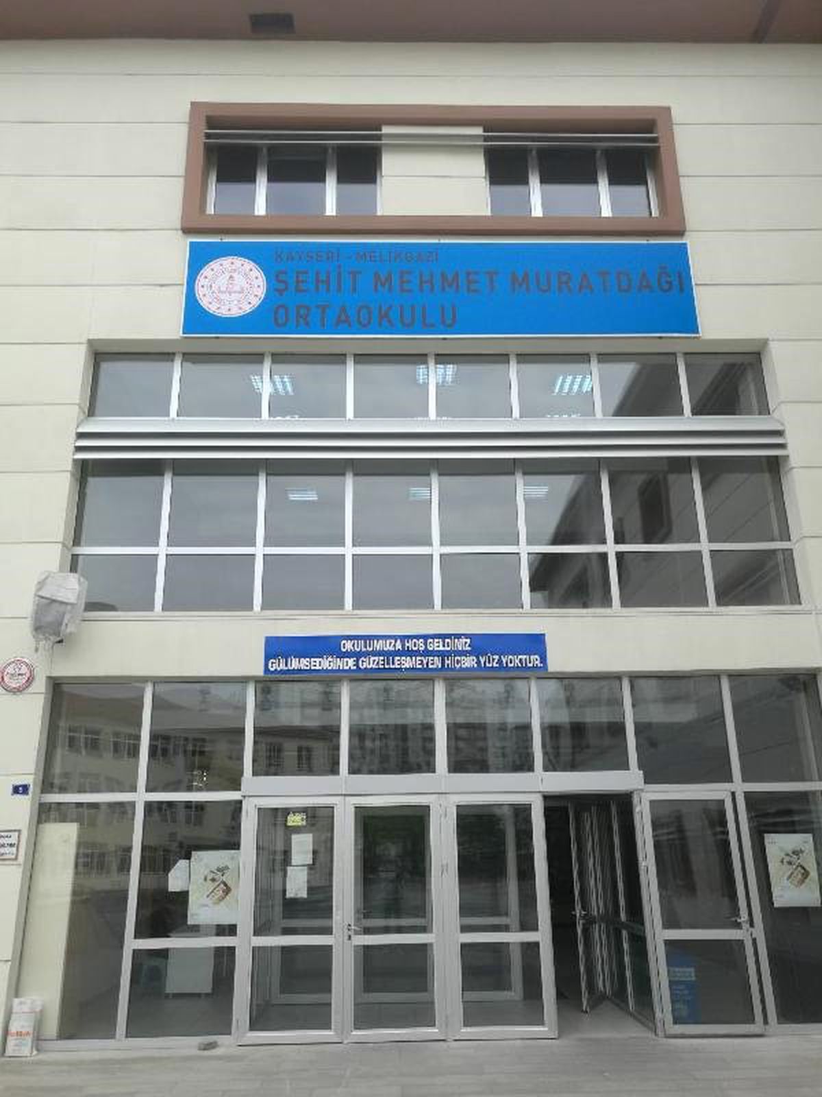 Okul tabelasındaki \'şht\' kısaltması, \'şehit\' olarak değiştirildi