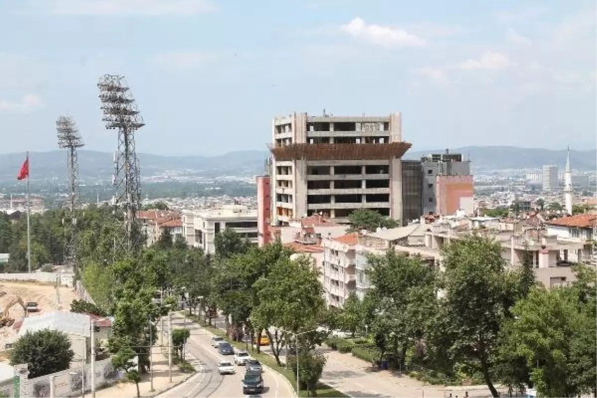 \'Tower Plaza\'nın yıkımı durduruldu