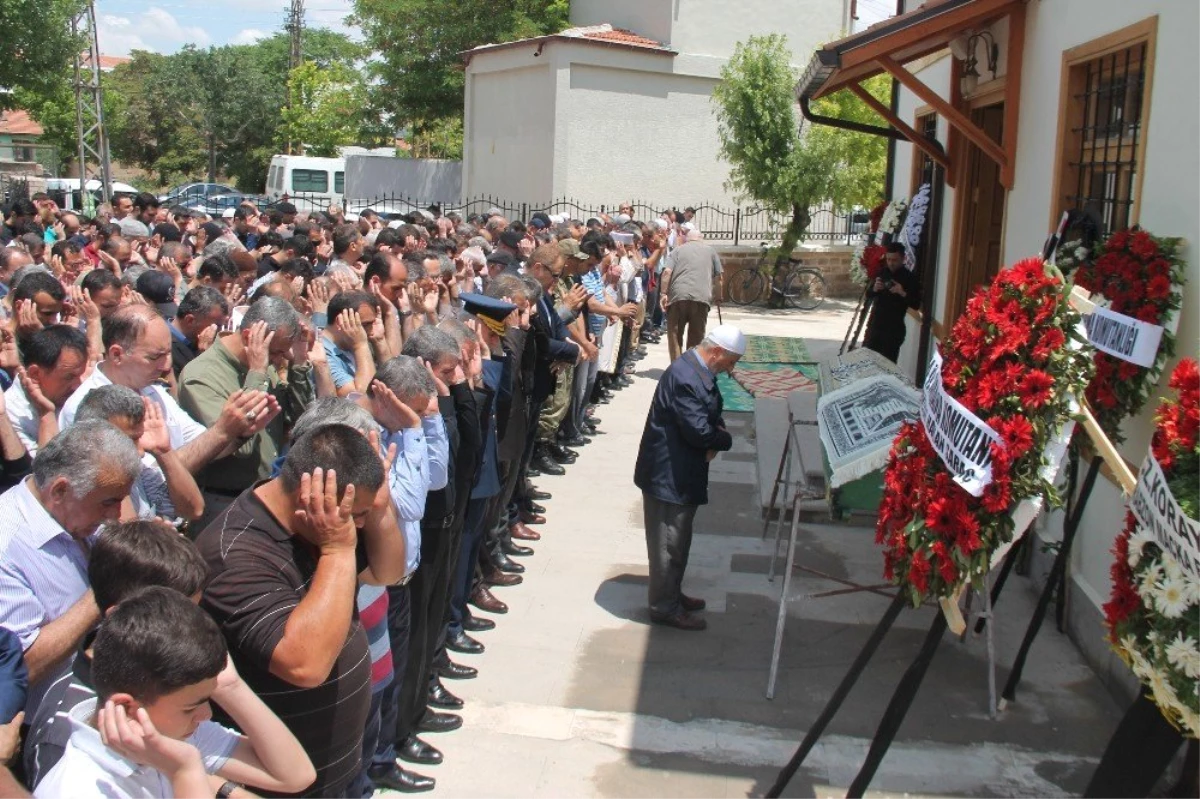 Trabzon İl Jandarma Komutanının babası Konya\'da son yolculuğuna uğurlandı