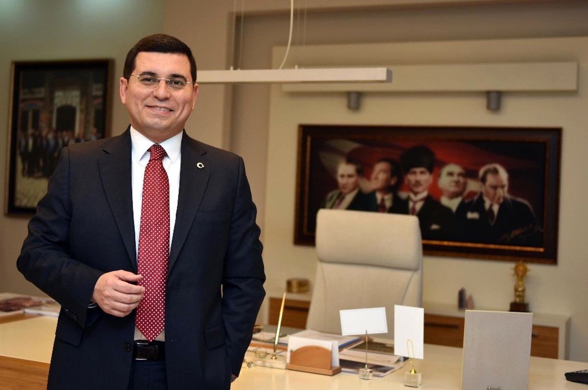 Tütüncü, Türkiye Belediyeler Birliği (TBB) encümen üyeliğine seçildi.
