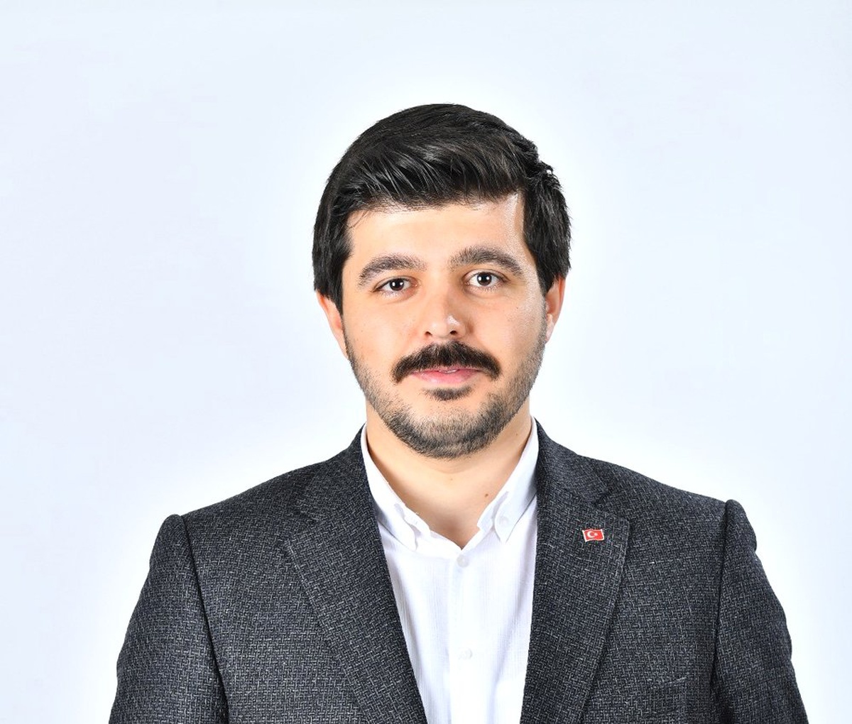 AK Partili Meclis üyeleri kabul ettirdi