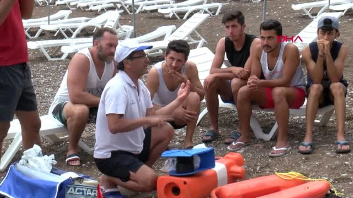 ANTALYA Su sporları kampında can kurtarma eğitimi