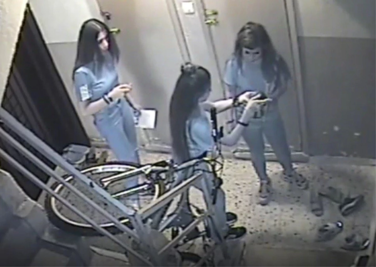 Ayakkabı hırsızı kızlar güvenlik kamerasına yakalandı