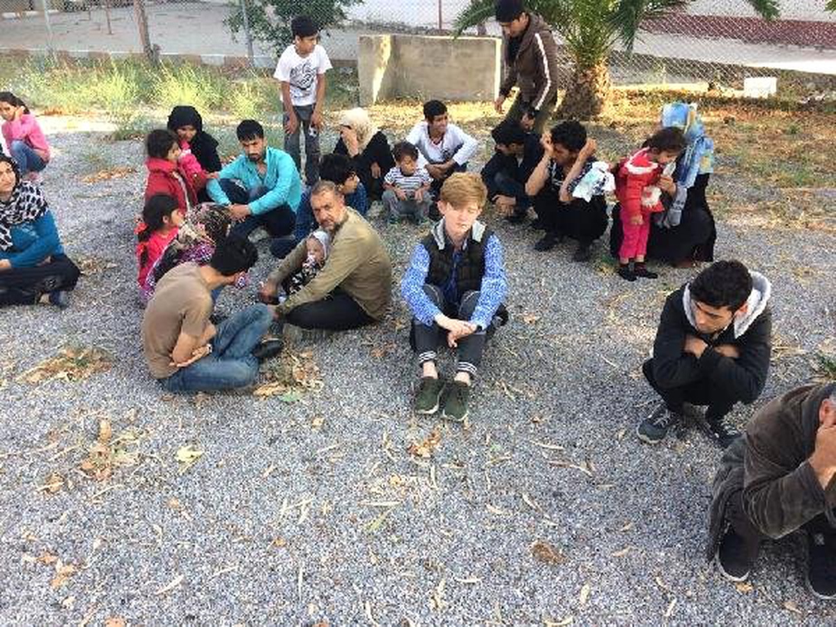Ayvalık\'ta 85 kaçak göçmen ile 1 organizatör yakalandı