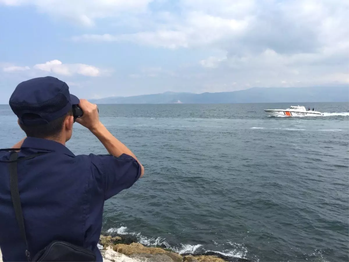 Bozulan tekneden denize atlamıştı bulunması için çalışmalar yeniden başladı