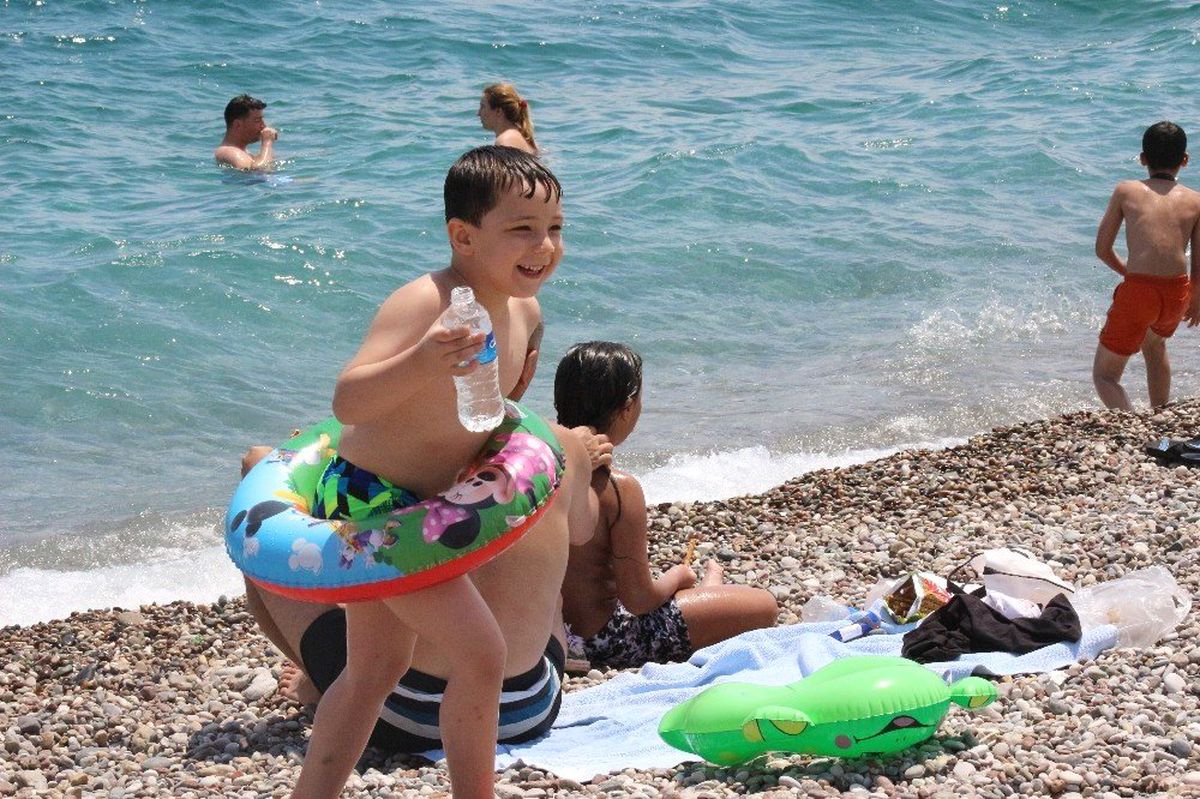 Karneyi alan sahile koştu