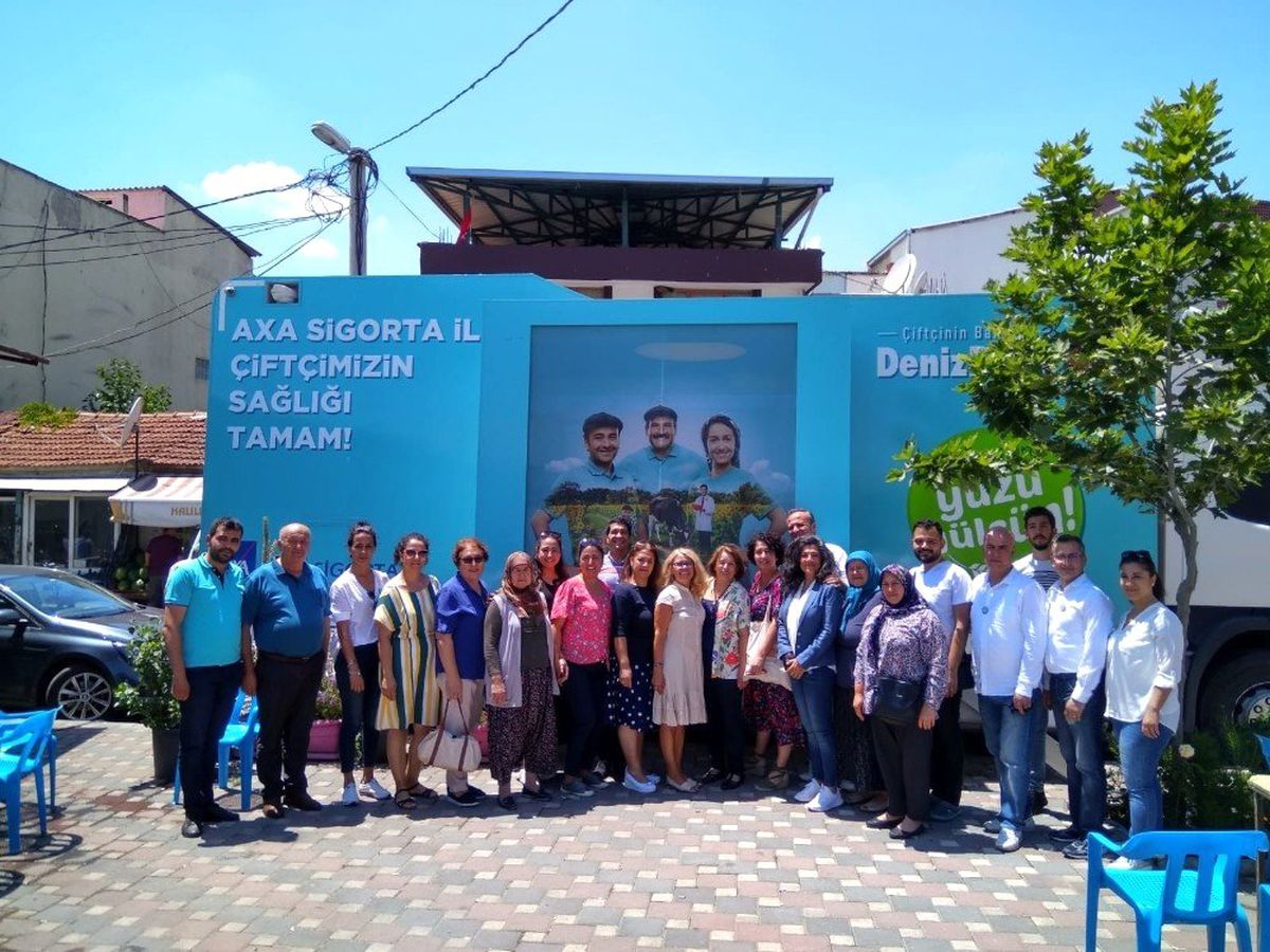 Kemalpaşa\'da çiftçilere sağlık, yetiştiricilik ve finans eğitimi