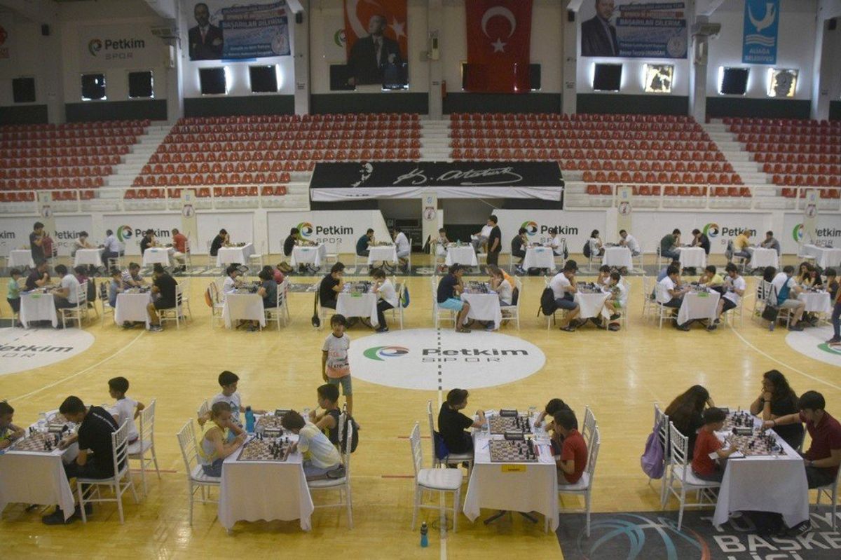 KYME Satranç Turnuvasında kıyasıya mücadele