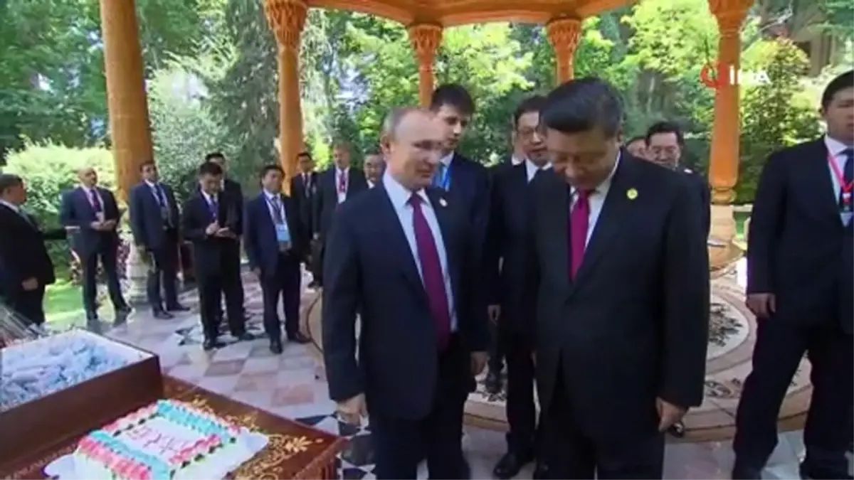 Putin\'den Xi\'ye doğum günü jesti