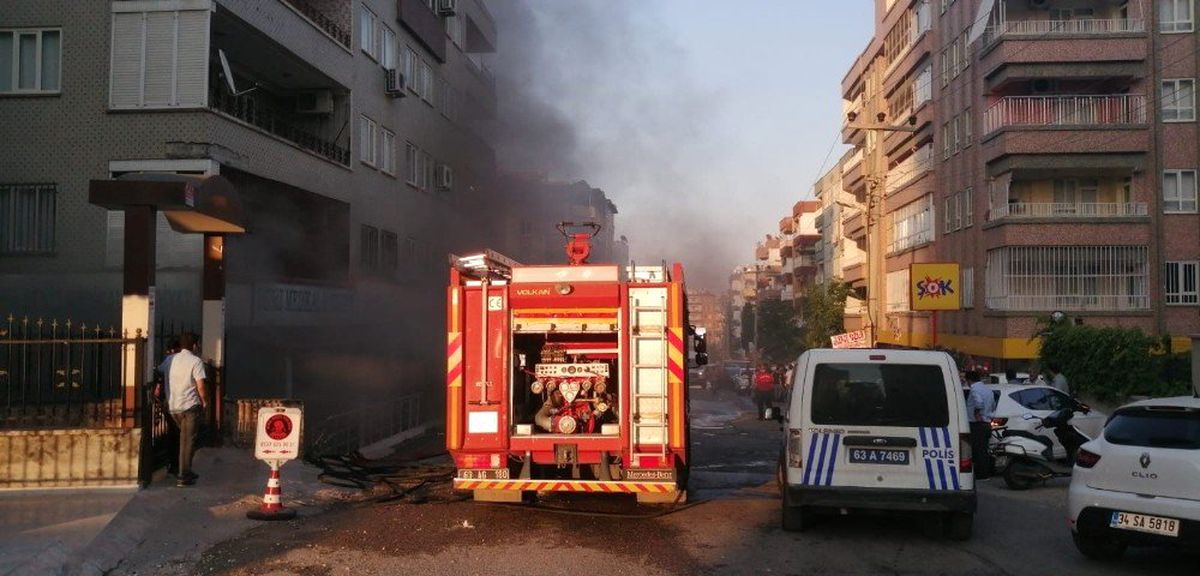 Şanlıurfa\'da işyerinde çıkan yangın korkuttu