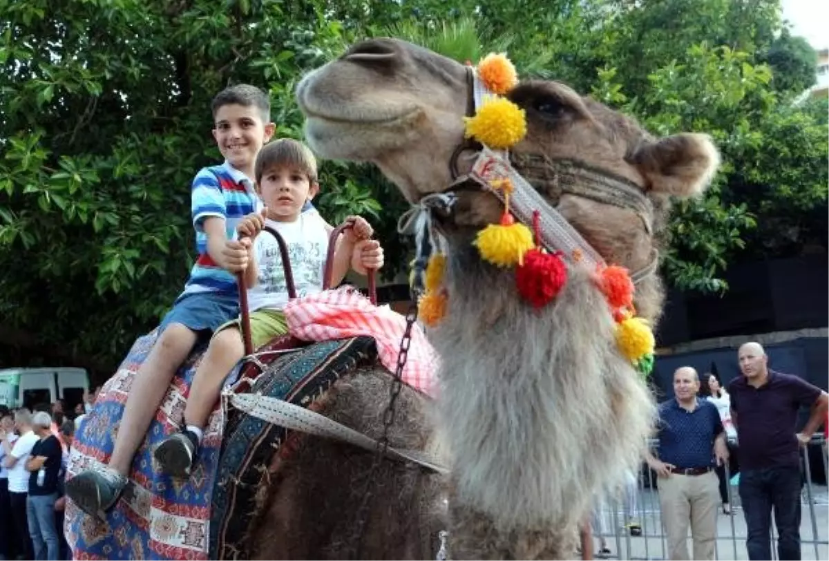 \'Uluslararası Turizm ve Sanat Festivali\', temsili Yörük göçü ile başladı