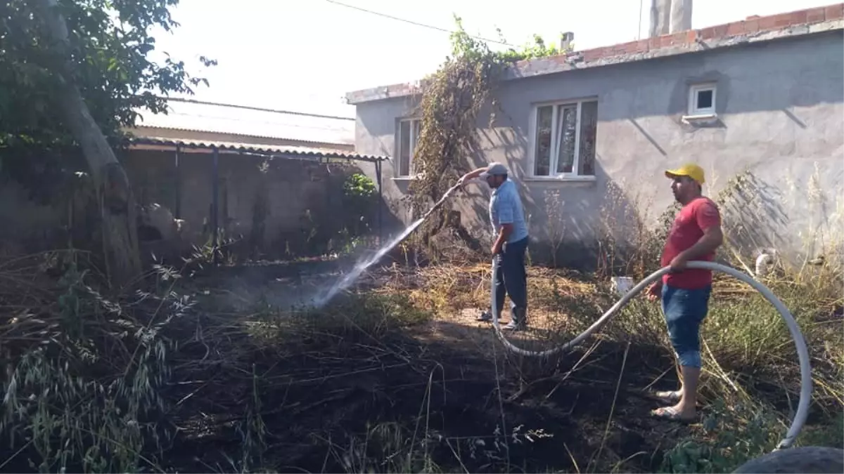 Yangını gönüllü itfaiyeciler söndürdü