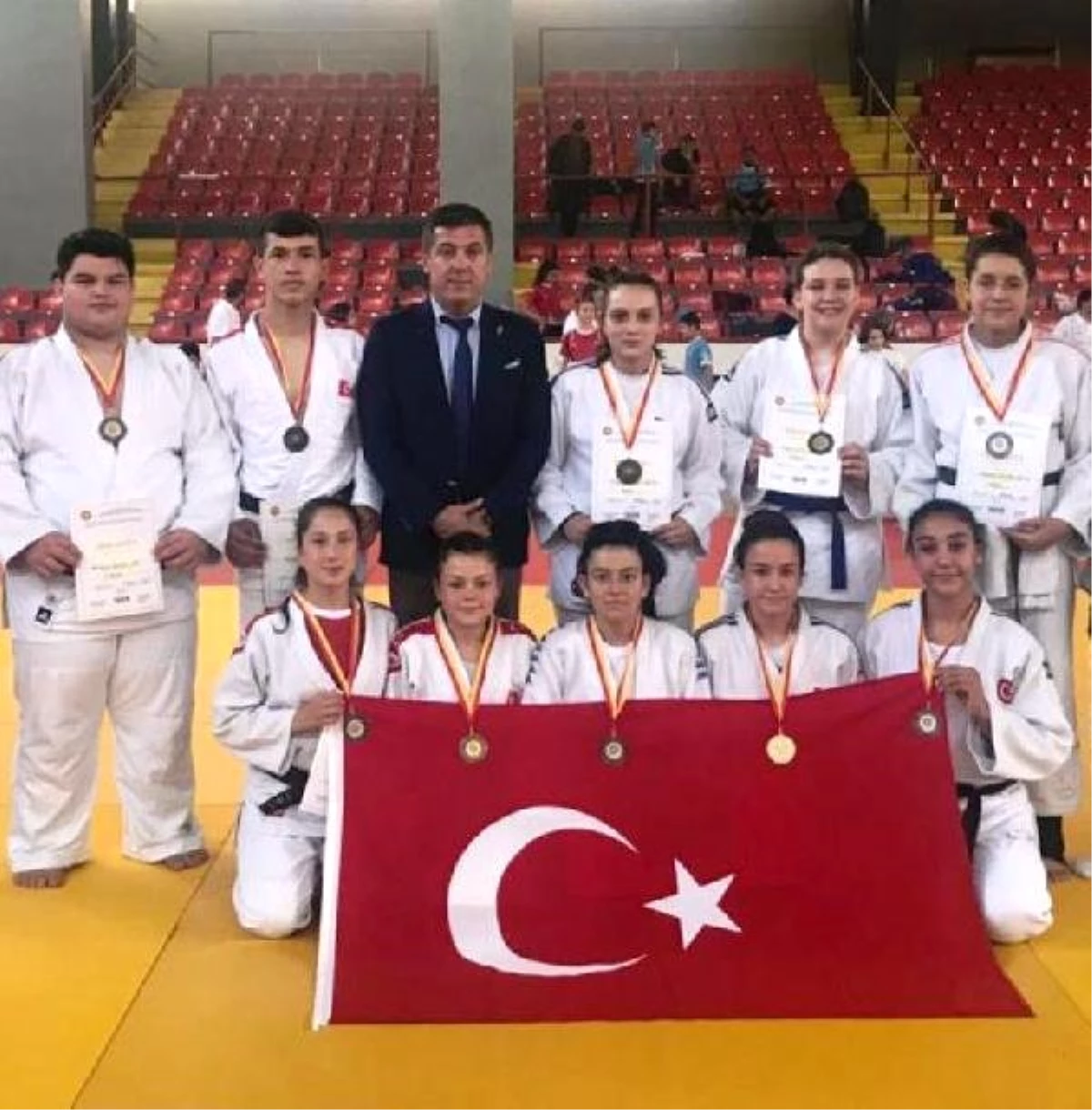 Judo Balkan Şampiyonası\'nda yıldız milliler 23 madalya kazandı