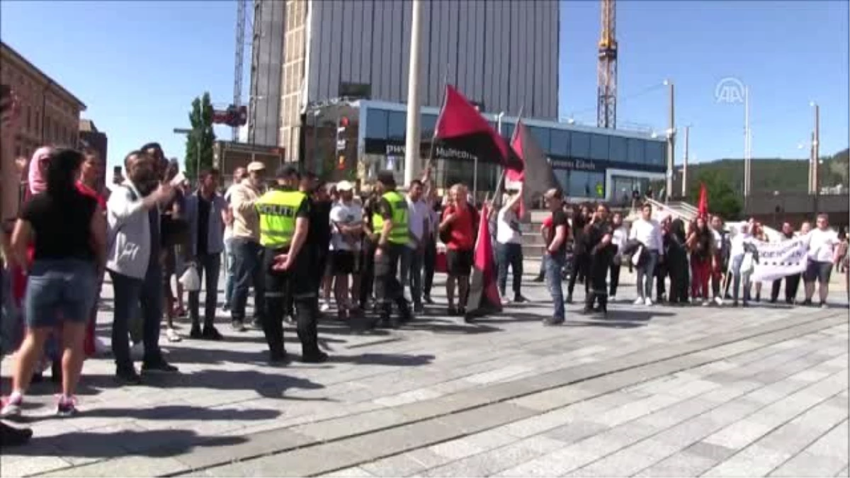 Norveç\'te İslam karşıtı gösteride Kur\'an-ı Kerim provokasyonu