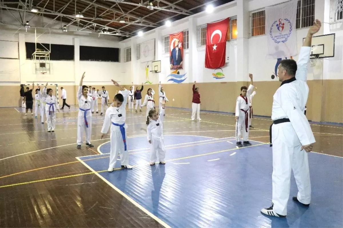 Spor kursları gençleri bekliyor