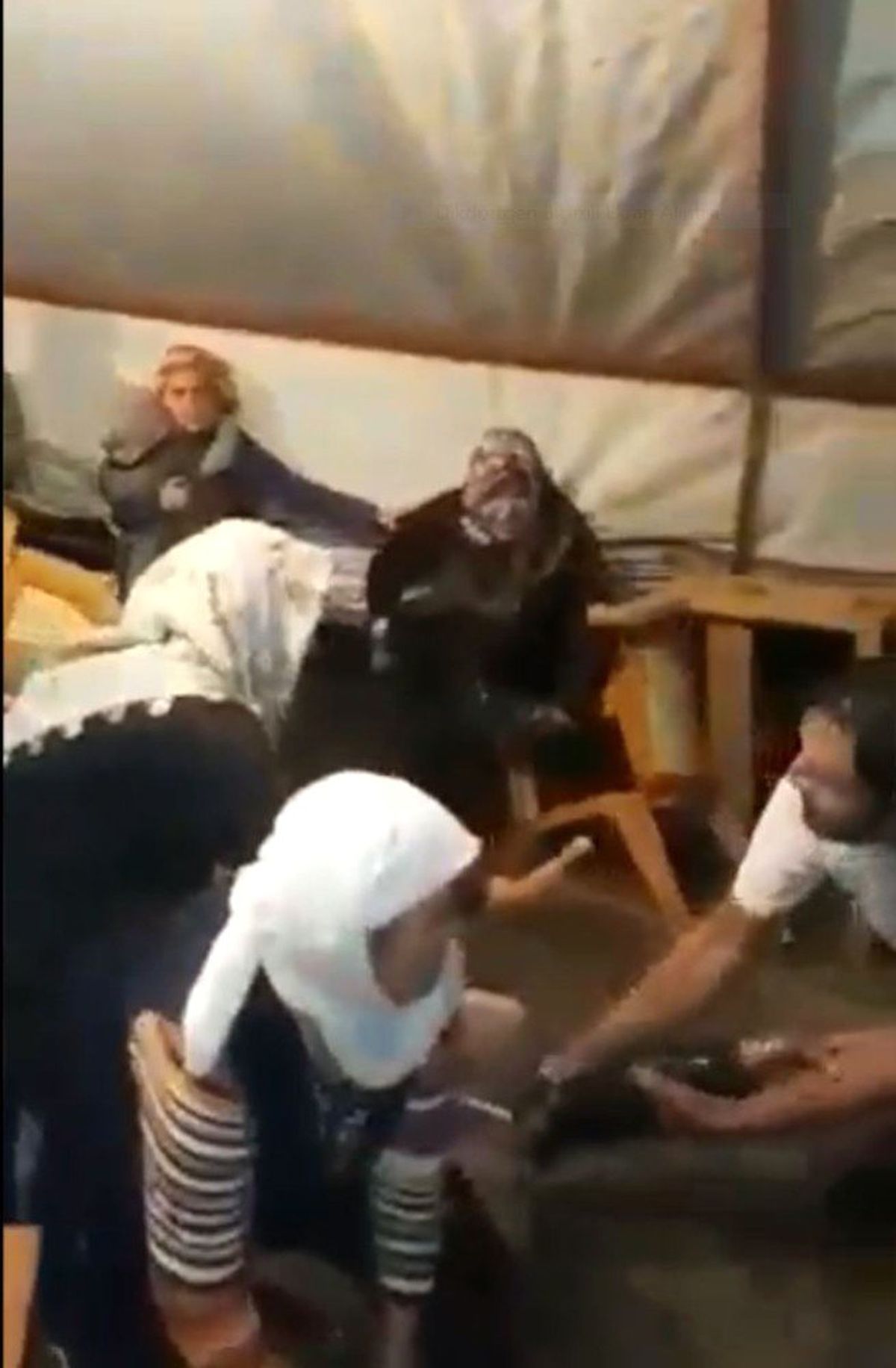 Aksaray\'da düğün çadırında sel paniği