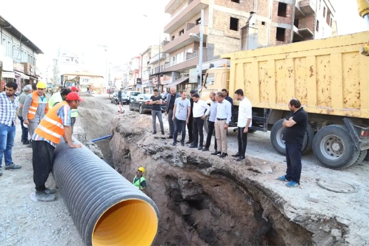 Başkan Arı, altyapı çalışmalarını denetledi