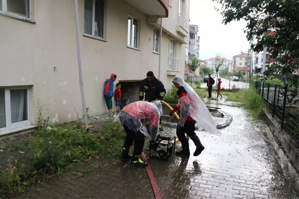 Bolu\'da sağanak yağış su baskınlarına neden oldu