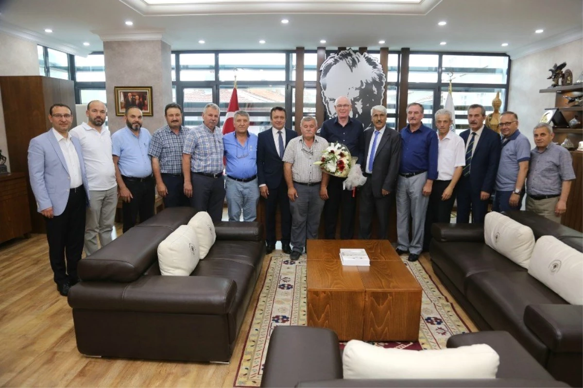 Eskişehir Muhacir Dernekleri Federasyonu\'ndan Başkan Kurt\'a tebrik ziyareti