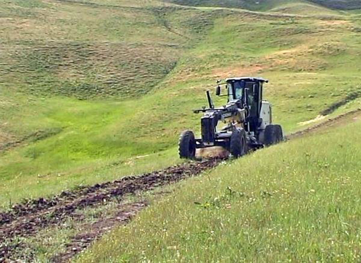 Muş\'ta mera ve yaylalara ulaşım için yol yapılıyor