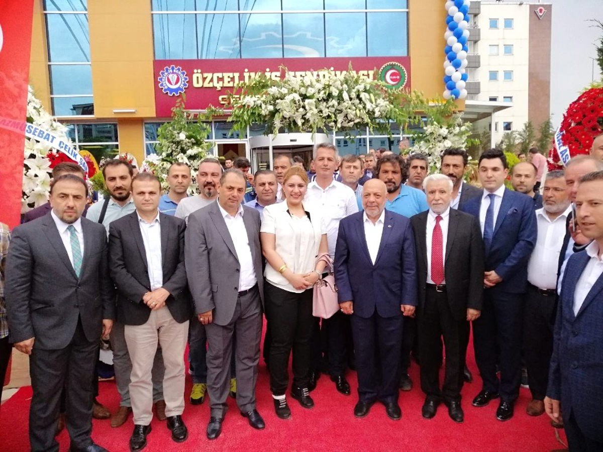 Özçelik-İş Sendikası yeni genel merkezine kavuştu
