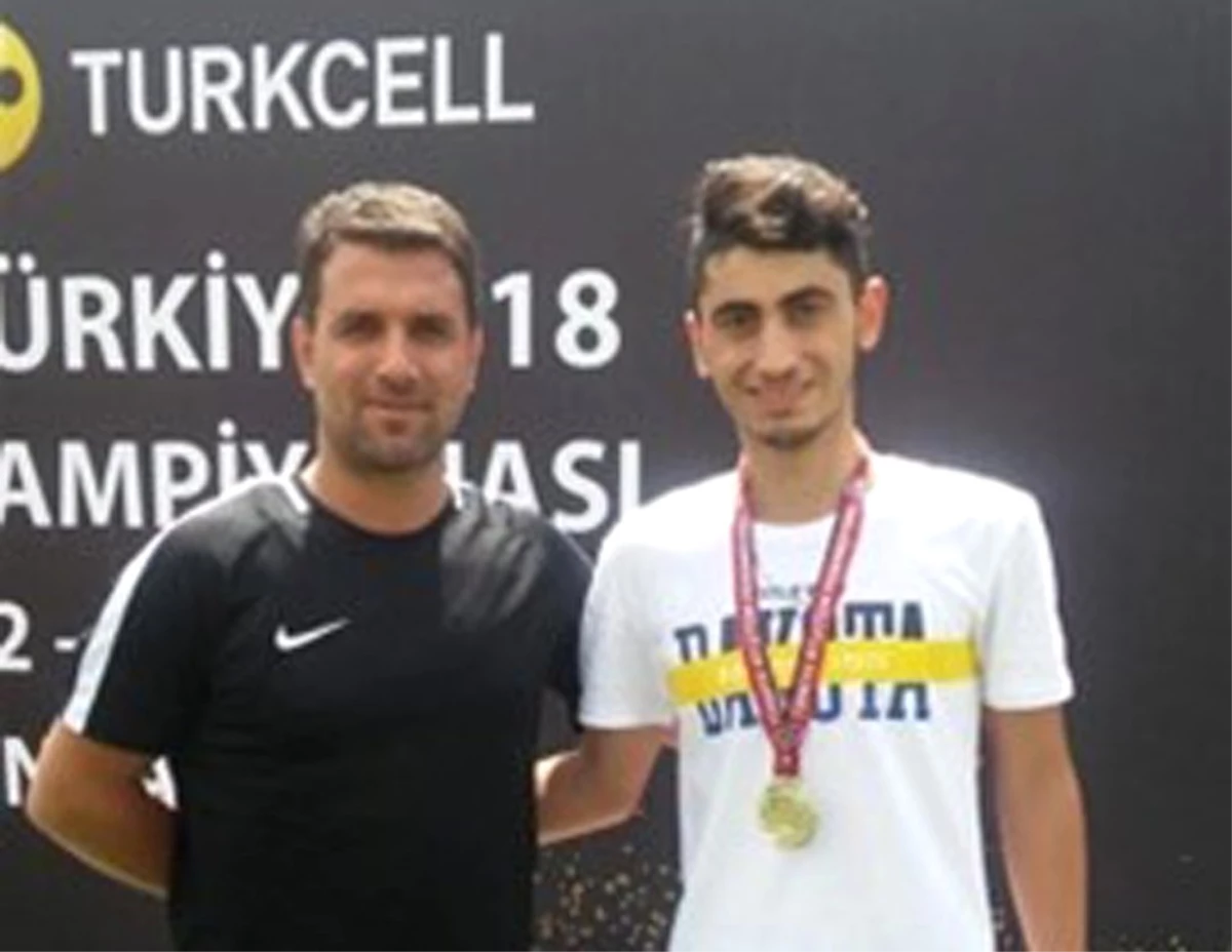 Serhat Göngör Türkiye\'de yürüyüş şampiyonu oldu