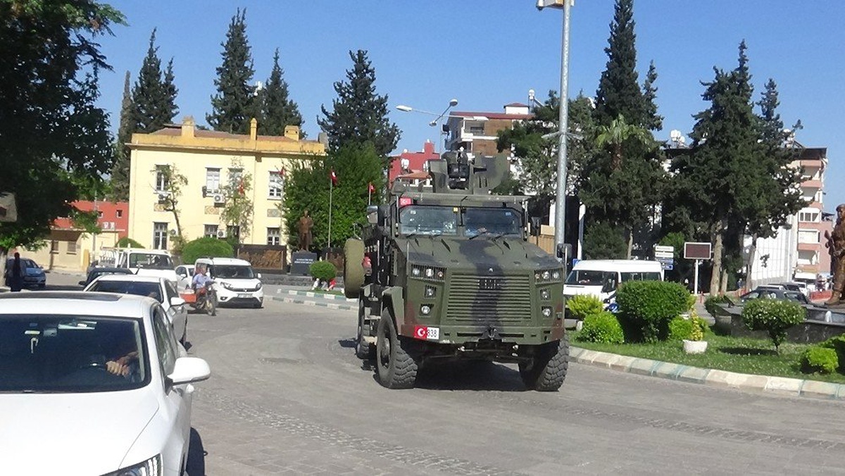 Suriye sınırındaki birliklere asker takviyesi