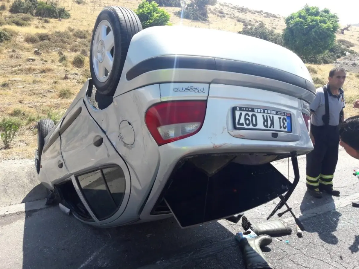 Tırdan dökülen yağ kazaya neden oldu: 3 yaralı