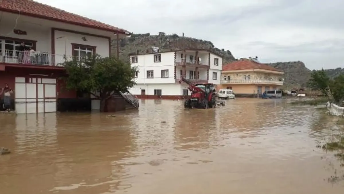 2 saat süren yağmur sele neden oldu