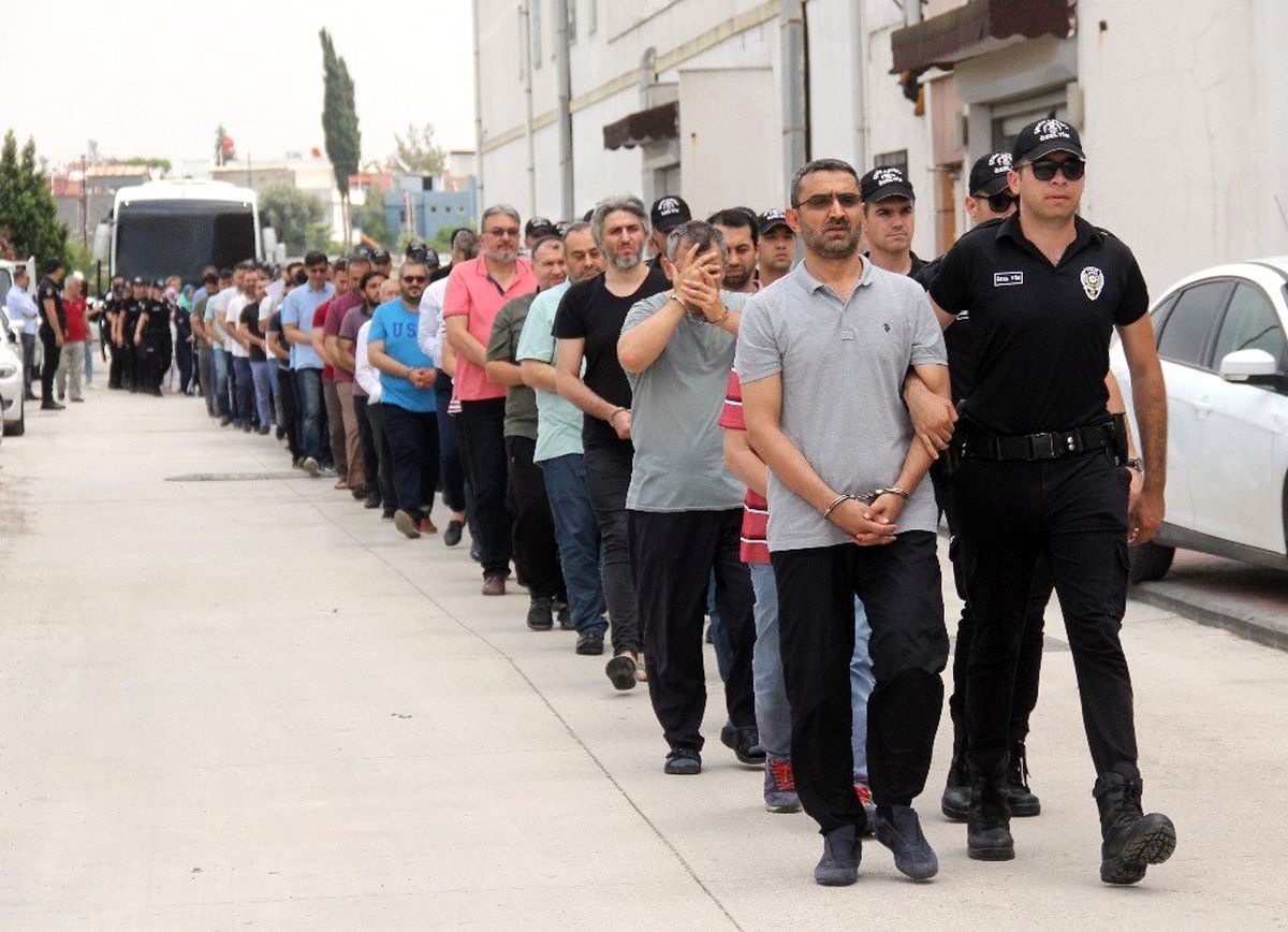 Adana\'da FETÖ operasyonunda 8 tutuklama
