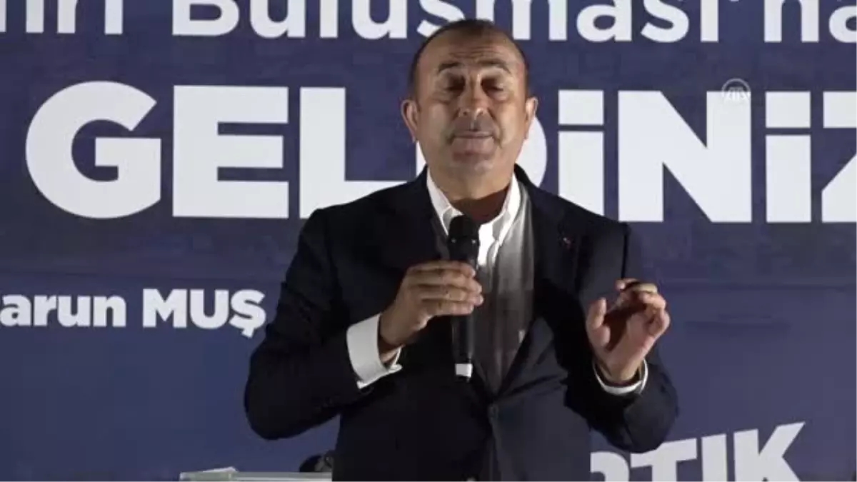 Çavuşoğlu: "İstanbul, tüm dünyadaki ümmet için önemli bir şehirdir"