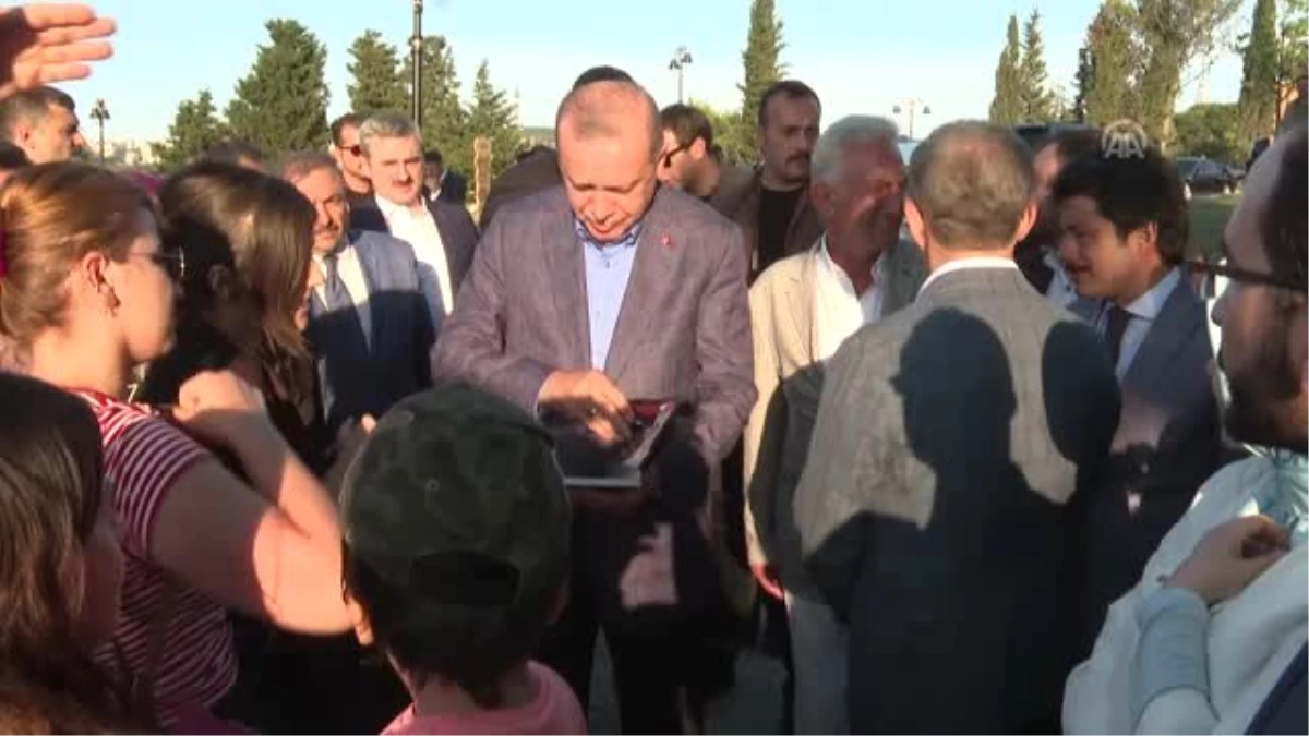 Cumhurbaşkanı Erdoğan, Nakkaştepe Millet Bahçesi\'ni gezdi (2)