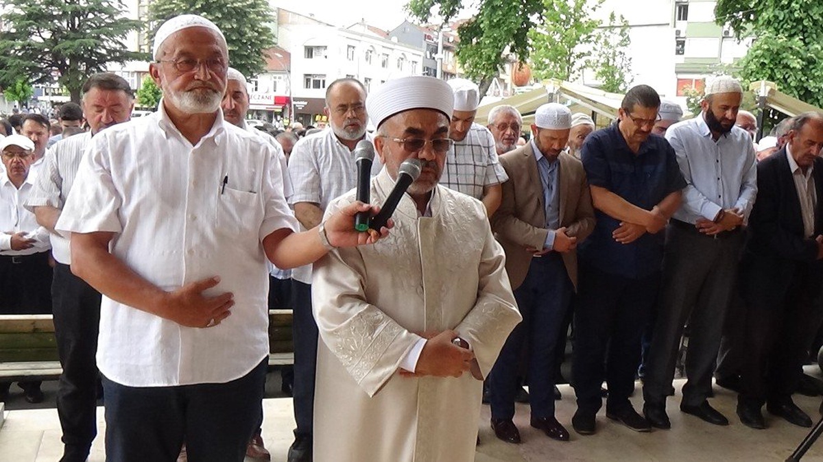 Düzce\'de Said Mursi için gıyabi cenaze namazı kılındı