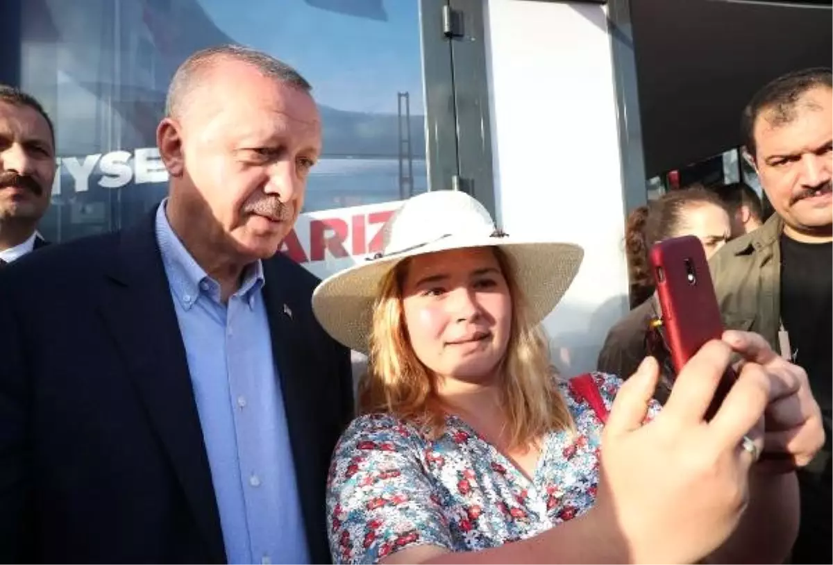 Erdoğan\'dan seçim bürosu ziyareti