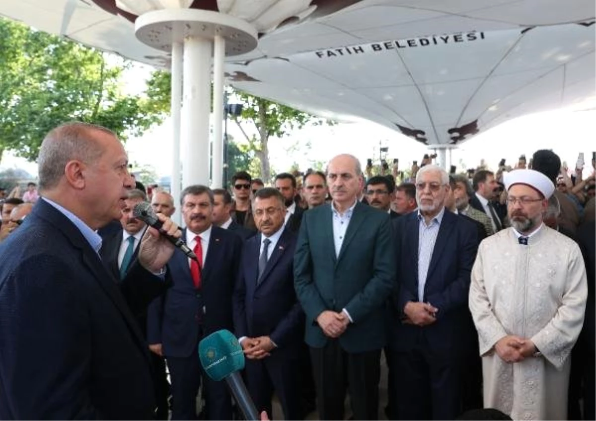 Erdoğan Fatih Camii\'nde Mursi için kılınan gıyabi cenaze namazına katıldı