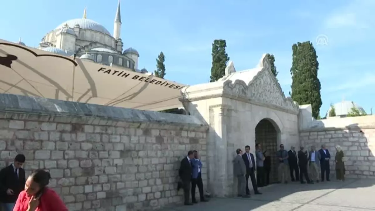Erdoğan, Mursi için gıyabi cenaze namazına katıldı (1)