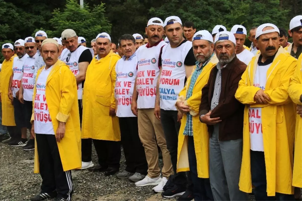 Hizmet-İş kortejinden Mursi için gıyabi cenaze namazı