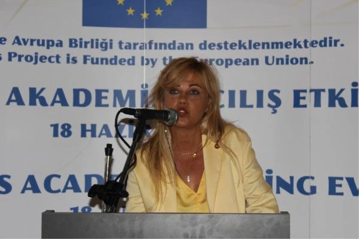 İzmir\'de Basın Akademisi\'nin açılışı yapıldı