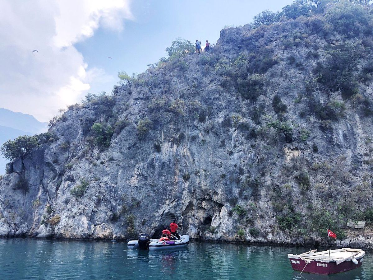 JAK timinden Ölüdeniz\'de gerçeği aratmayan kurtarma tatbikatı