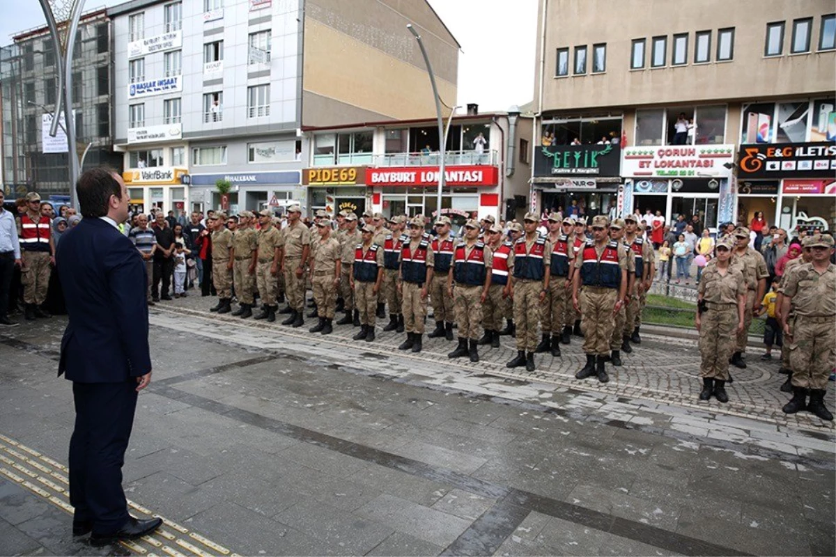 Jandarma Teşkilatı\'nın kuruluş yıldönümü dolayısıyla yürüyüş ve mehteran gösterisi düzenlendi