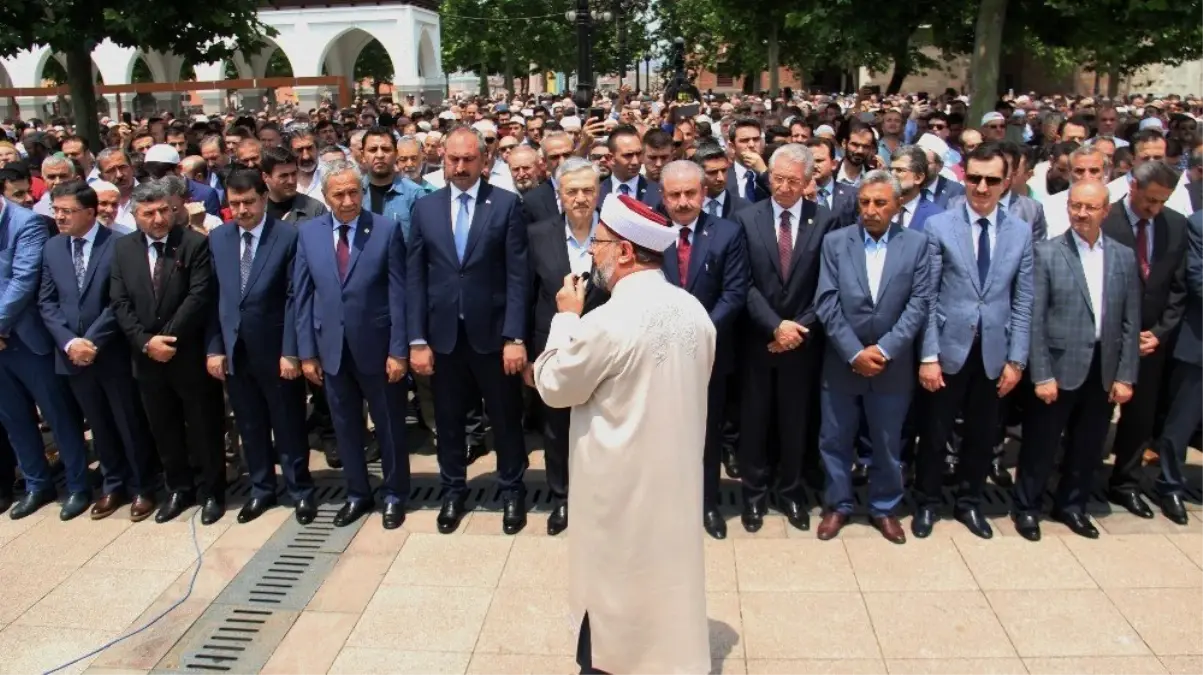 Mısır eski Cumhurbaşkanı Mursi için Ankara\'da gıyabi cenaze namazı kılındı