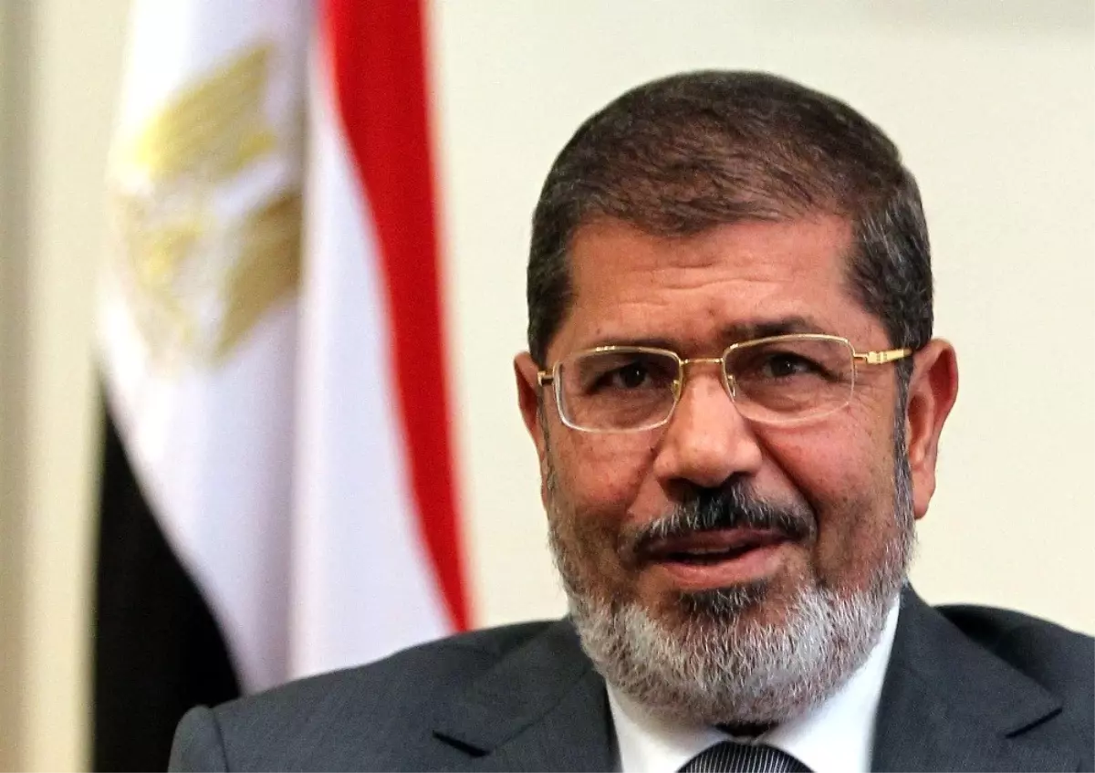 Mursi defnedildi