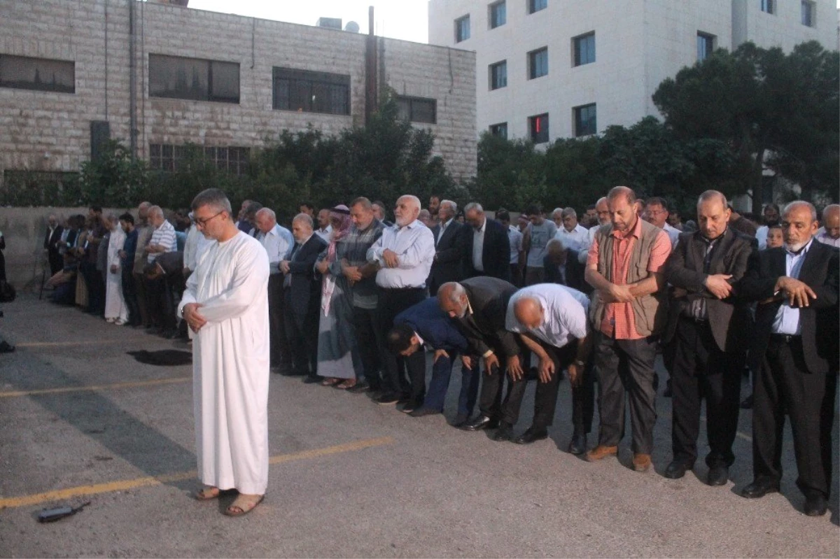 Müslüman Kardeşler\'den Ürdün\'de Mursi için gıyabi cenaze namazı