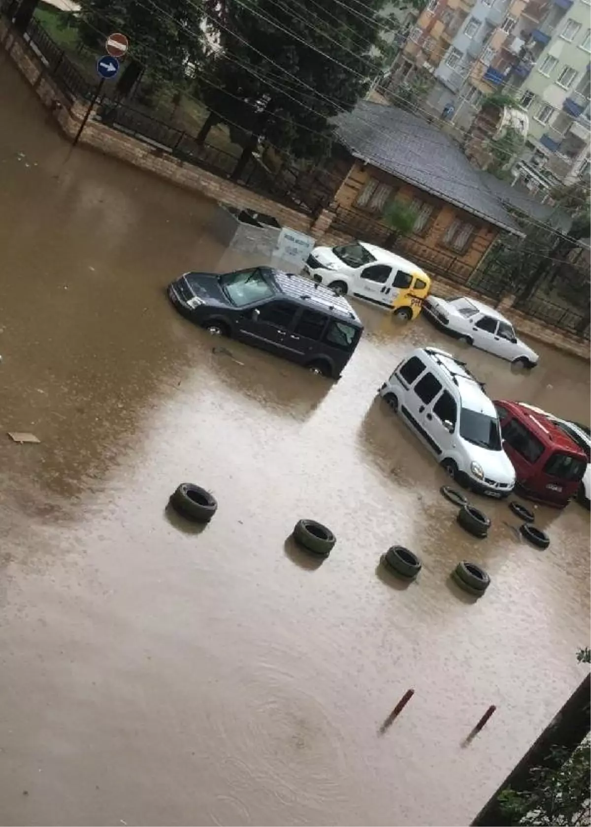 Ordu ve Giresun\'da sağanak etkili oldu, dereler taştı