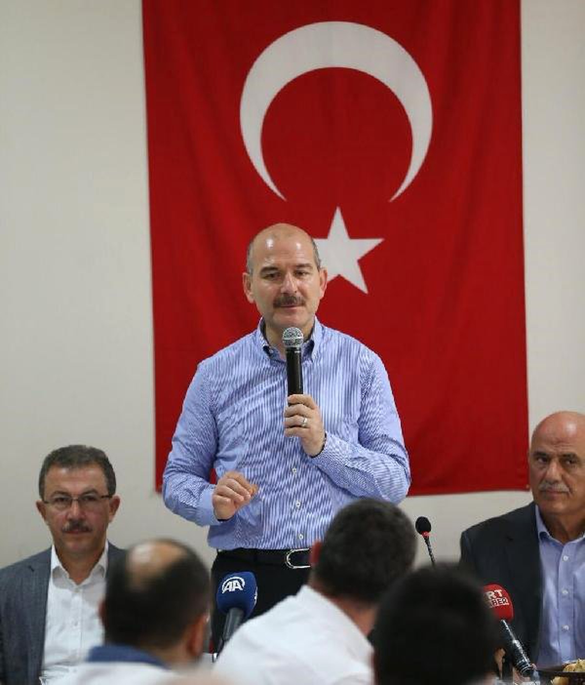 Soylu: 6 ay içinde buranın kurallarına uydular uydular, uymadılar gereğini yerine getireceğiz
