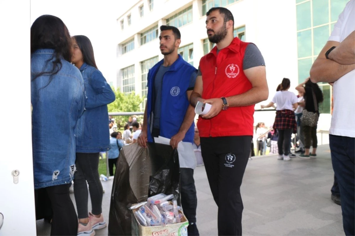 YKS\'de kullanılan kalemleri köy okullarındaki çocuklar için topladılar